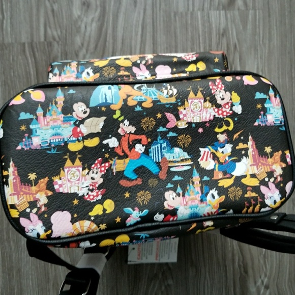 Disney AP exclusive mini backpack - Picture 4 of 4